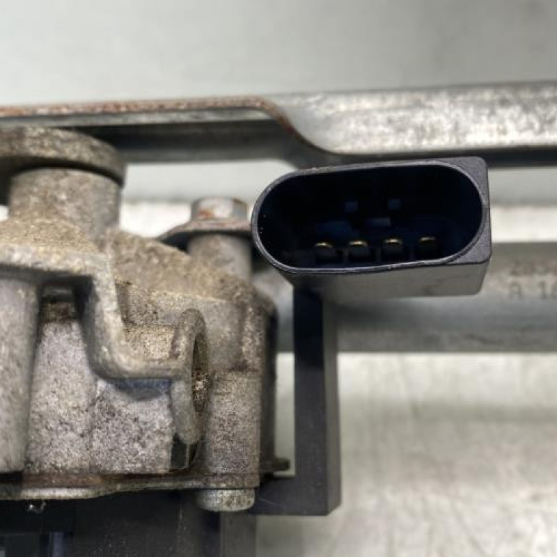 Moteur essuie glace avant MERCEDES CLASSE B 245 Photo n°4