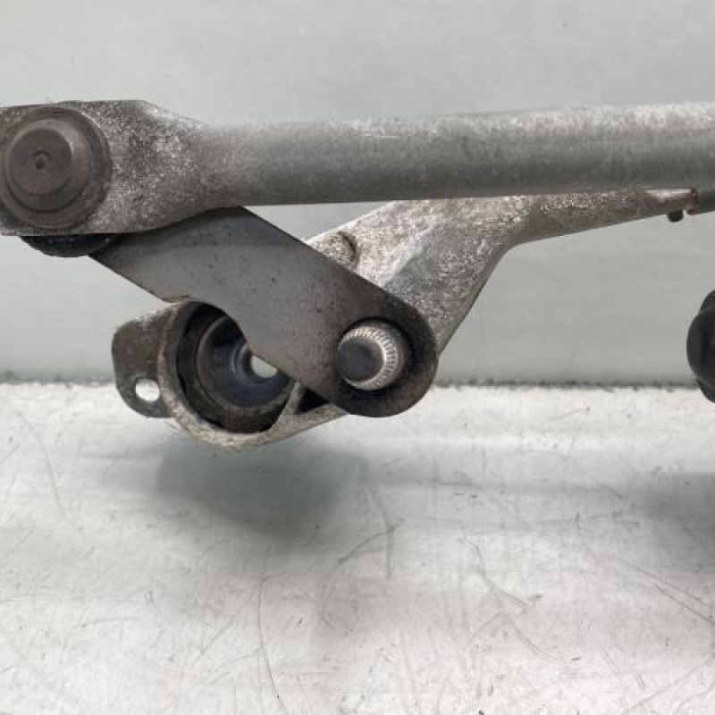 Moteur essuie glace avant MERCEDES CLASSE B 245 Photo n°6