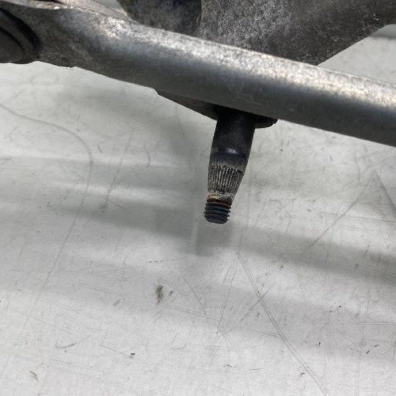 Moteur essuie glace avant MERCEDES CLASSE B 245 Photo n°7