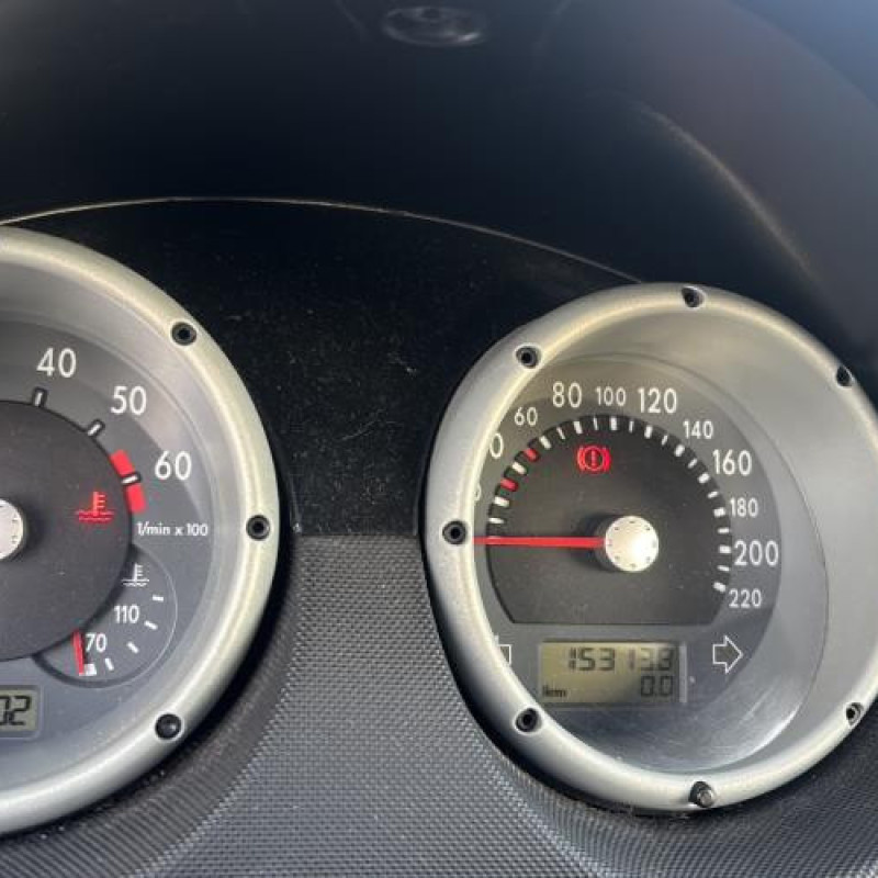 Moteur essuie glace arriere VOLKSWAGEN POLO 3 Photo n°19