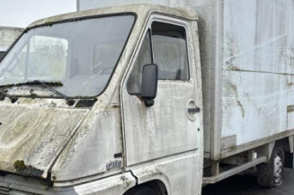 Optique avant secondaire gauche (feux)(clignotant) RENAULT MASTER 1