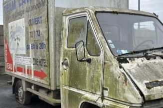 Optique avant secondaire gauche (feux)(clignotant) RENAULT MASTER 1