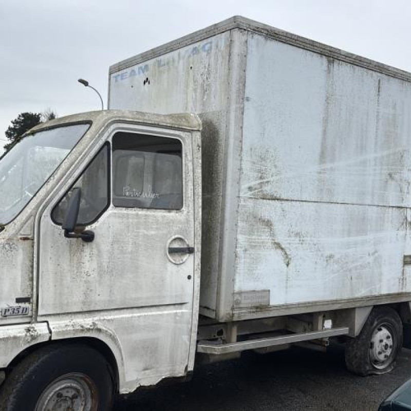 Optique avant secondaire gauche (feux)(clignotant) RENAULT MASTER 1 Photo n°11