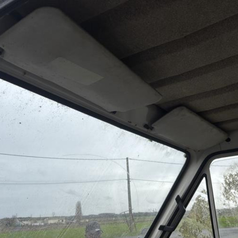 Optique avant secondaire gauche (feux)(clignotant) RENAULT MASTER 1 Photo n°15