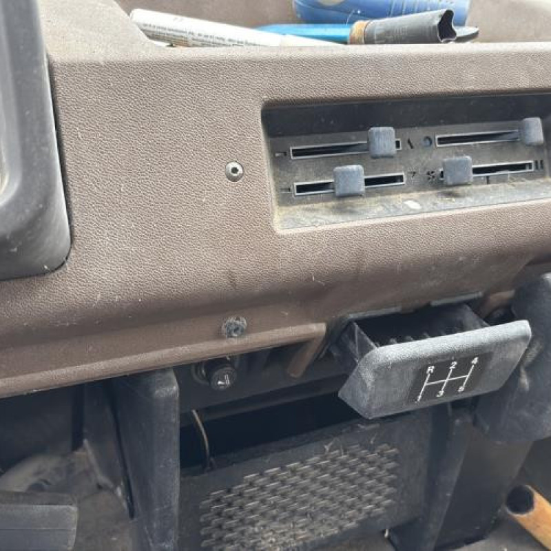 Optique avant secondaire gauche (feux)(clignotant) RENAULT MASTER 1 Photo n°19