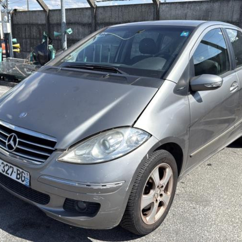 Pare choc arriere MERCEDES CLASSE A 169 Photo n°7