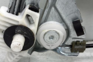 Leve vitre electrique avant droit RENAULT MEGANE 4