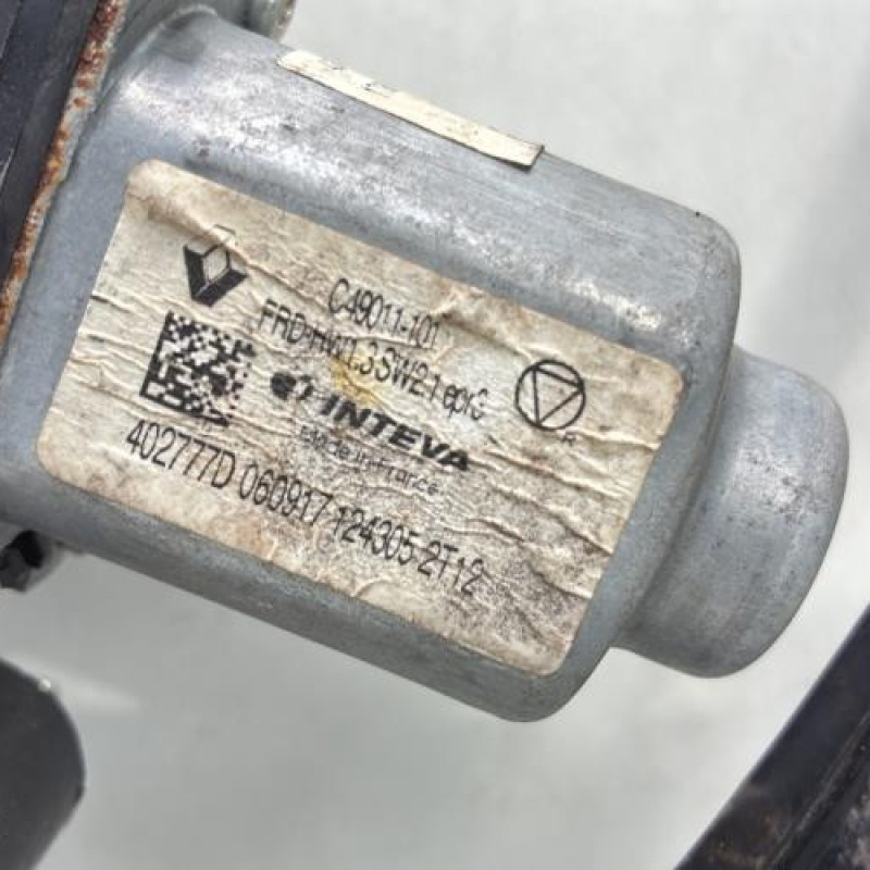 Leve vitre electrique avant droit RENAULT MEGANE 4 Photo n°7