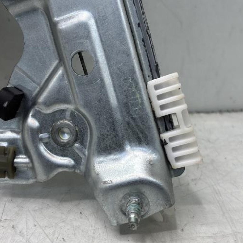 Leve vitre electrique avant droit RENAULT MEGANE 4 Photo n°10