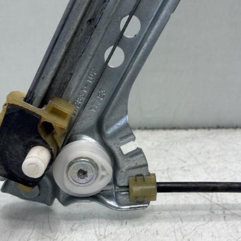 Leve vitre electrique avant gauche RENAULT MEGANE 4 Photo n°5