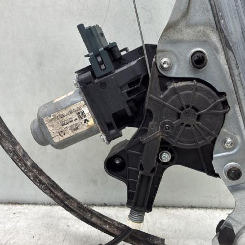 Leve vitre electrique avant gauche RENAULT MEGANE 4 Photo n°6