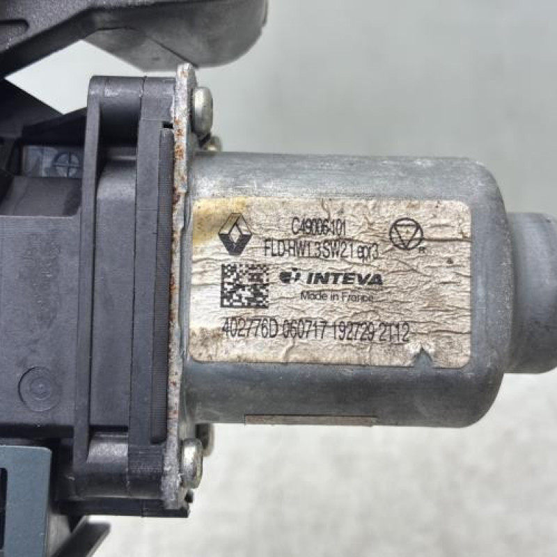 Leve vitre electrique avant gauche RENAULT MEGANE 4 Photo n°12