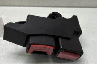 Attache ceinture arriere droit RENAULT CLIO 3