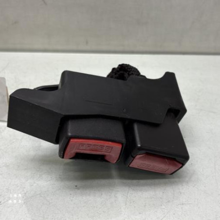 Attache ceinture arriere droit RENAULT CLIO 3