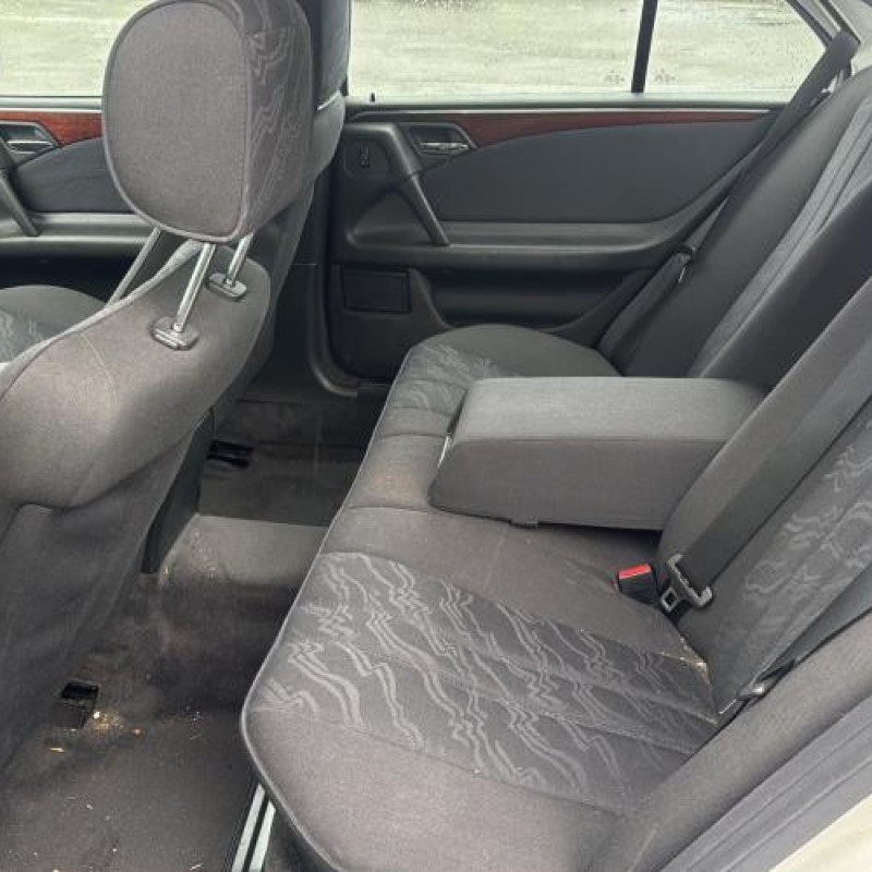 Retroviseur gauche MERCEDES CLASSE E 210 Photo n°15