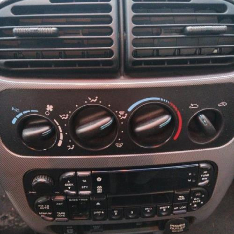 Capot CHRYSLER NEON Photo n°12