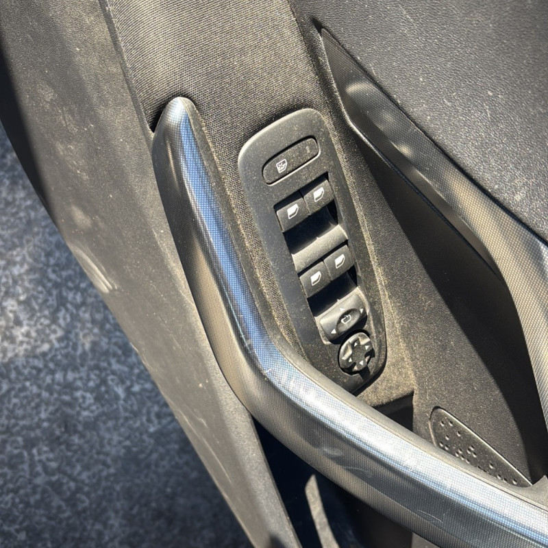 PEUGEOT 2008 1 PHASE 1 1.2 PURETECH - 12V TURBO Photo n°23