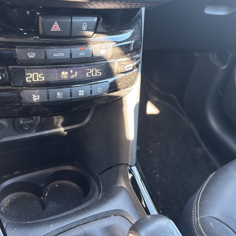 PEUGEOT 2008 1 PHASE 1 1.2 PURETECH - 12V TURBO Photo n°31