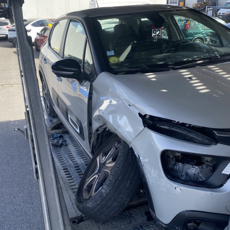 CITROEN C3 3 PHASE 2 1.5 BLUE HDI - 16V TURBO Photo n°4