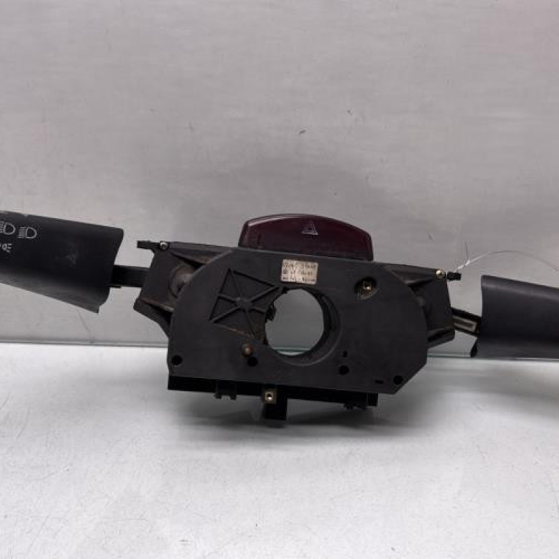 Com (Bloc Contacteur Tournant+Commodo Essuie Glace+Commodo Phare) VOLKSWAGEN LT 2 Photo n°1