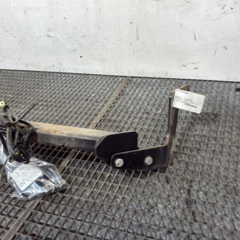 Attelage (boule de remorquage) RENAULT MEGANE 4 Photo n°5