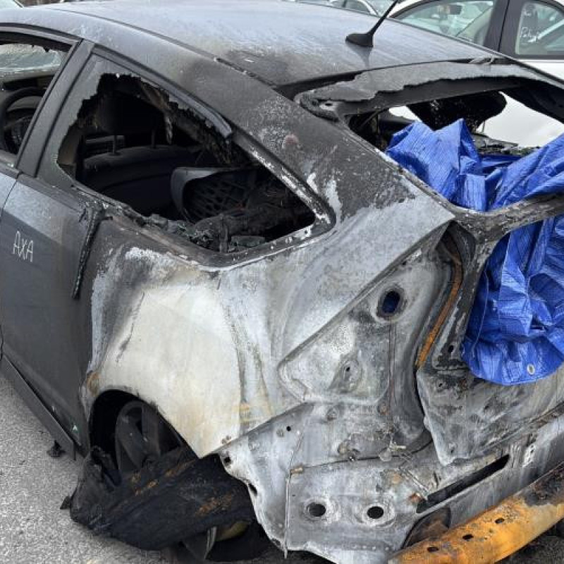 Pompe de direction CITROEN C4 1 Photo n°4