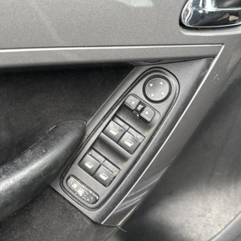 Serrure avant gauche CITROEN C4 PICASSO 1 Photo n°10