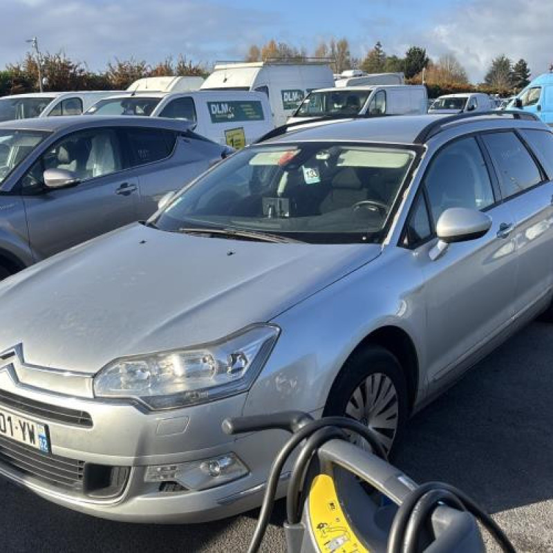 Reservoir essence CITROEN C5 2 Photo n°6