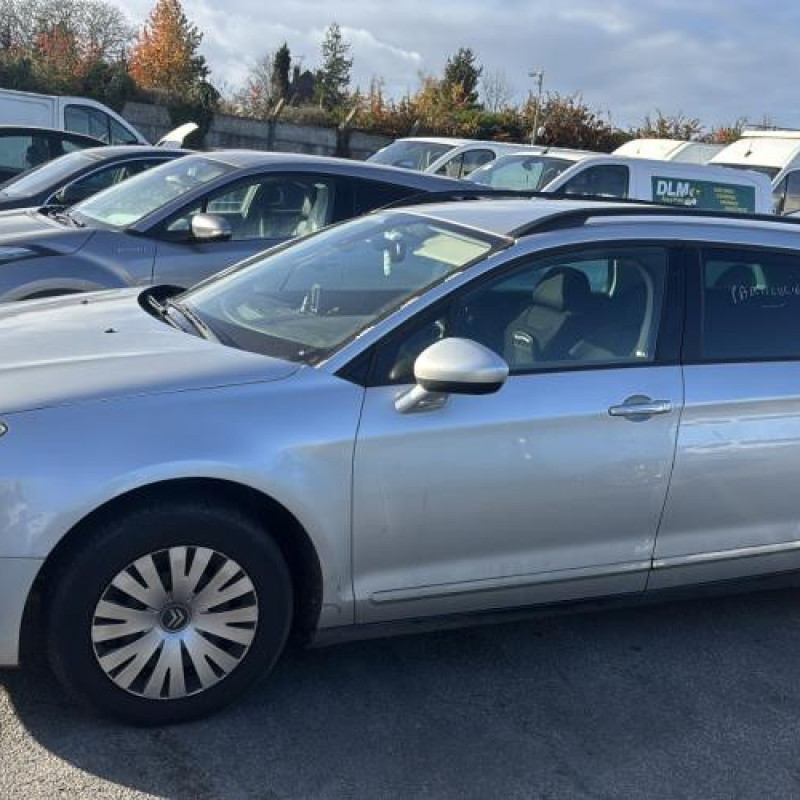 Reservoir essence CITROEN C5 2 Photo n°7