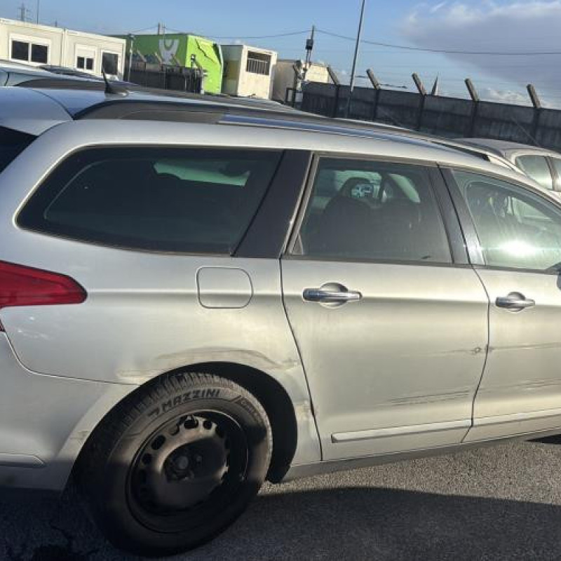 Reservoir essence CITROEN C5 2 Photo n°9