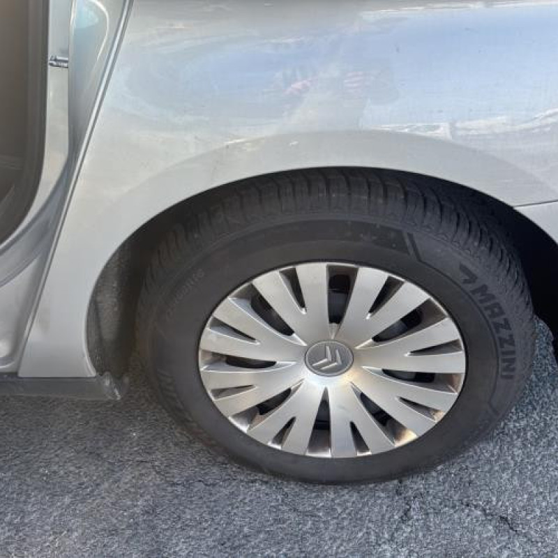 Reservoir essence CITROEN C5 2 Photo n°11