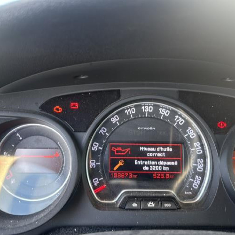 Reservoir essence CITROEN C5 2 Photo n°19