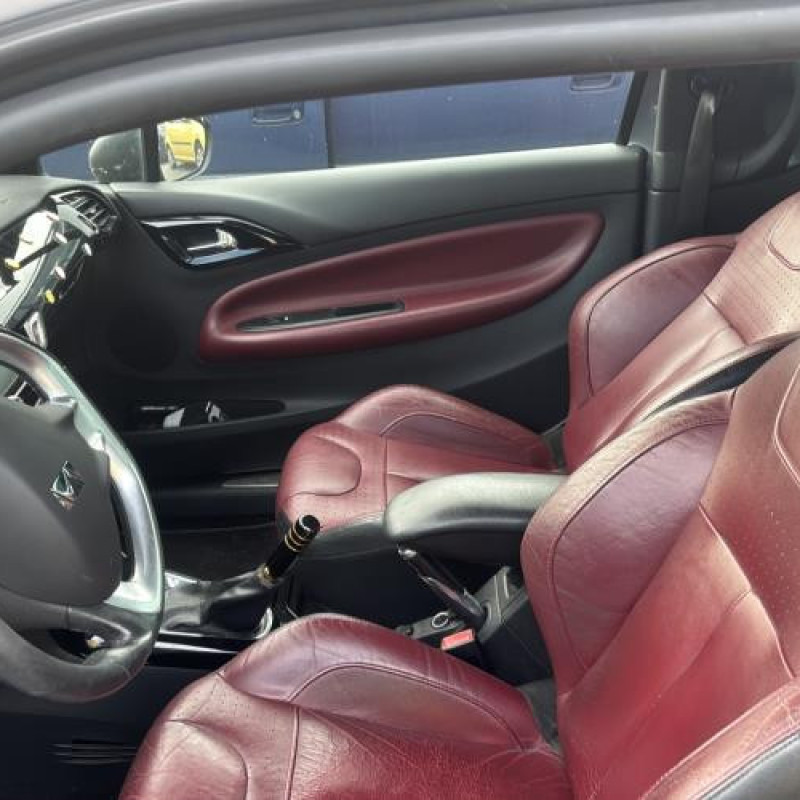 Plage arriere CITROEN DS3 Photo n°12