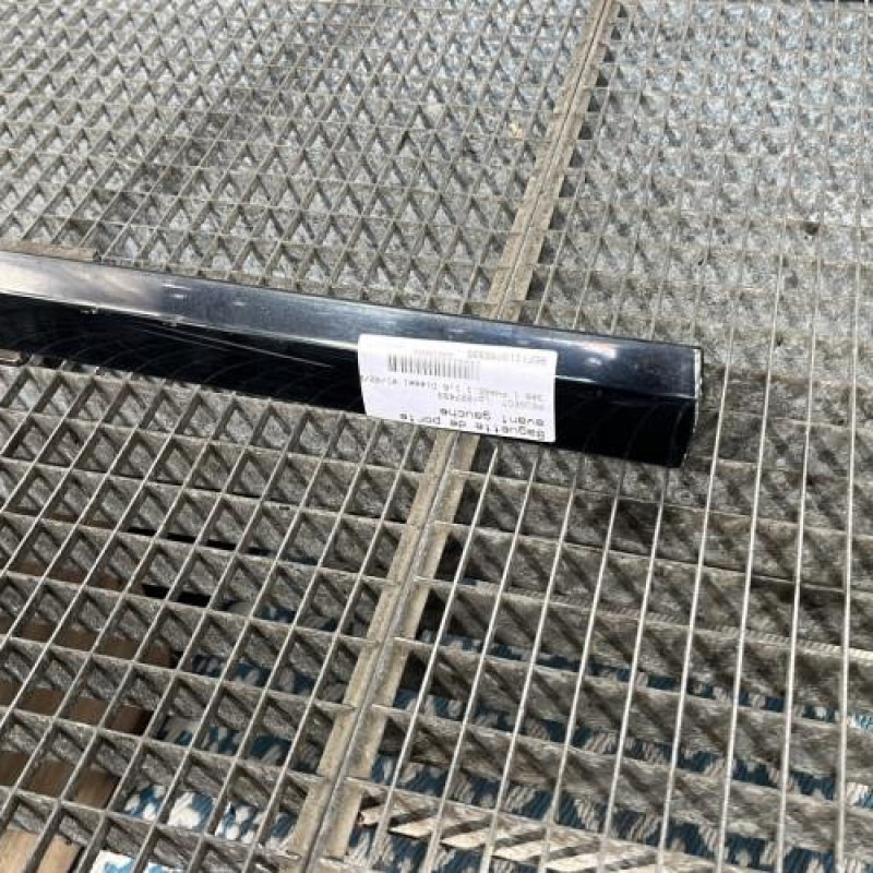 Baguette de porte avant gauche PEUGEOT 308 1 Photo n°3