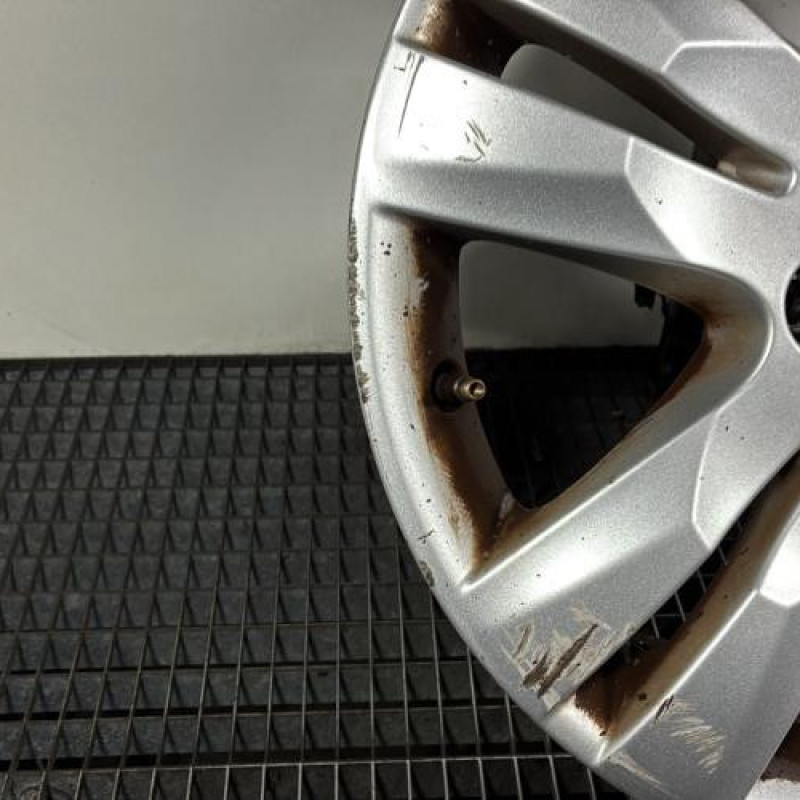 Jante PEUGEOT 5008 1 Photo n°4