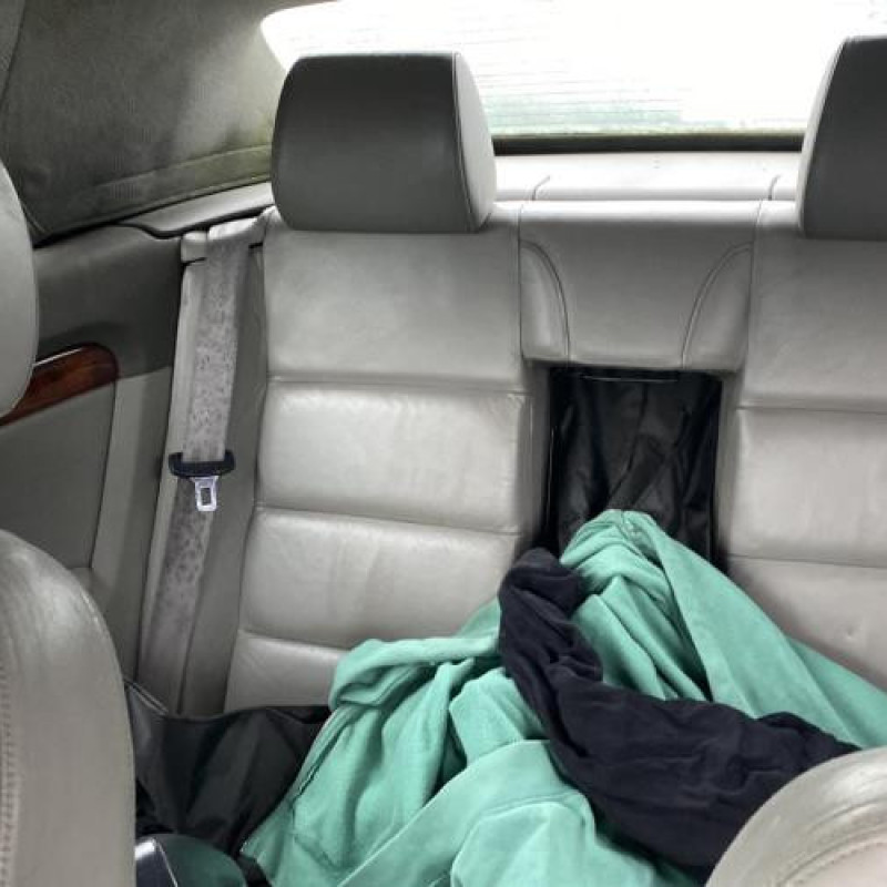 Custode arriere droit AUDI A4 2 Photo n°20