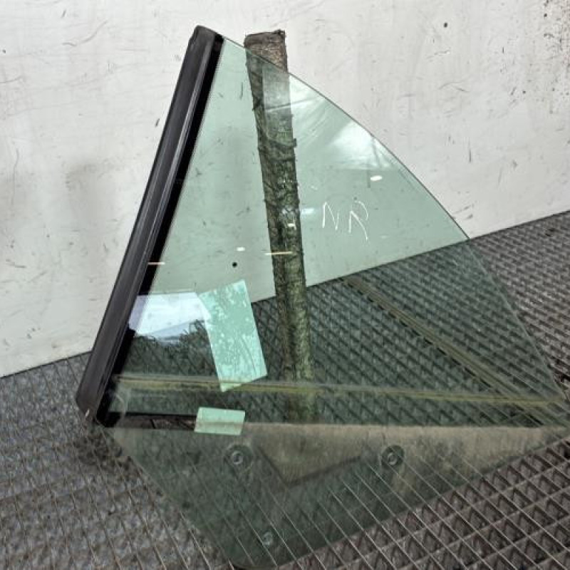 Custode arriere gauche AUDI A4 2 Photo n°2