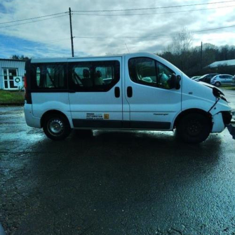 Serrure avant gauche RENAULT TRAFIC 2 Photo n°8