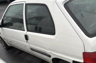 Pompe à carburant PEUGEOT 106