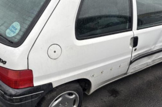 Pompe à carburant PEUGEOT 106