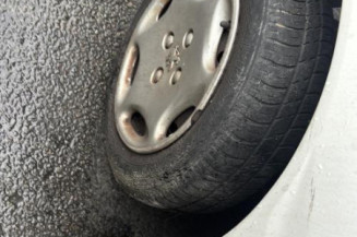 Pompe à carburant PEUGEOT 106