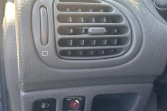 Vitre avant droit PEUGEOT 206