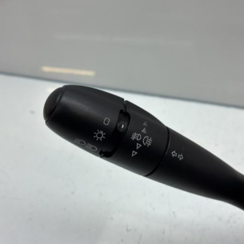 Com (Bloc Contacteur Tournant+Commodo Essuie Glace+Commodo Phare) PEUGEOT 206 Photo n°4