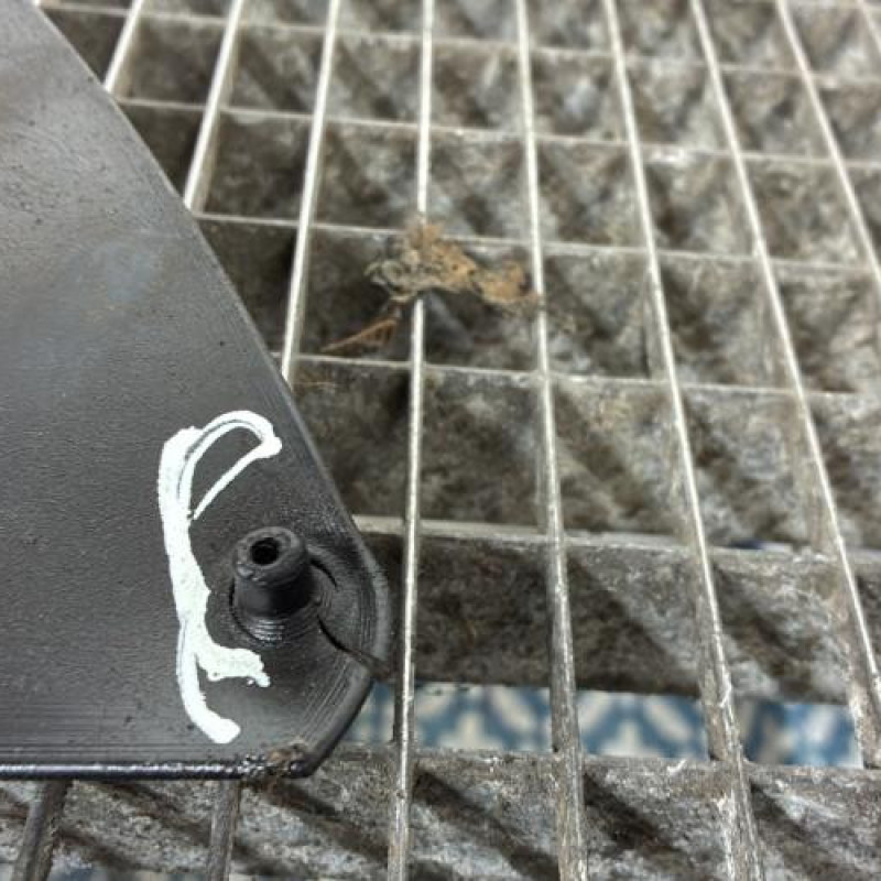 Pare boue avant gauche PEUGEOT 206 Photo n°4