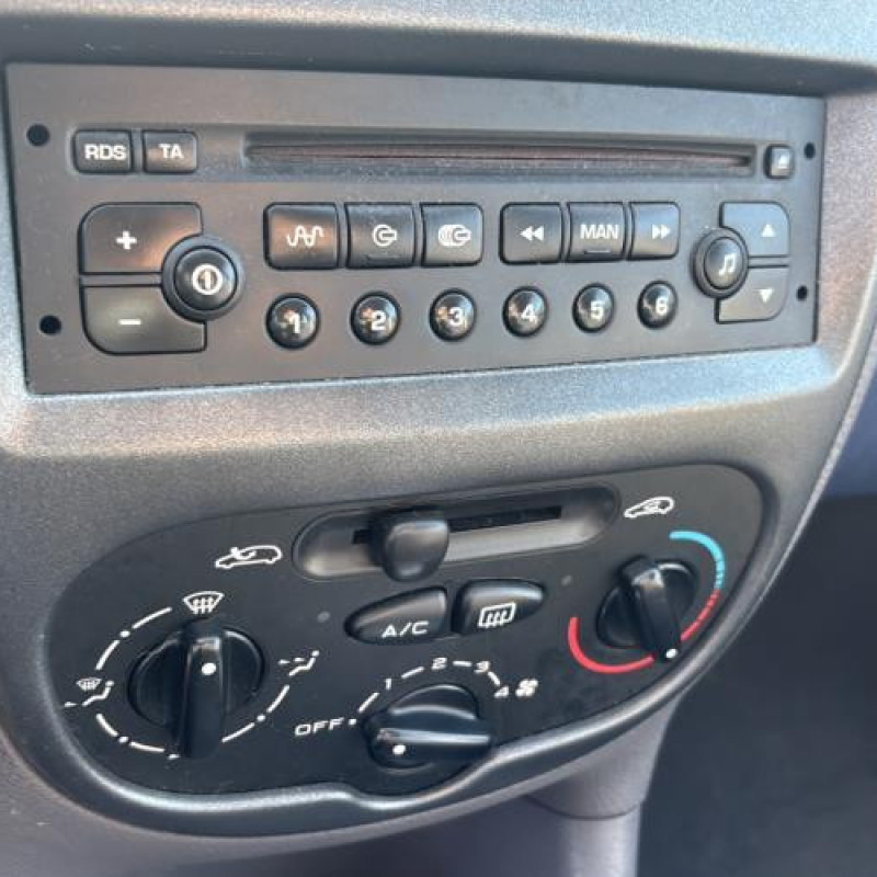 Poignee interieur arriere droit PEUGEOT 206 Photo n°17