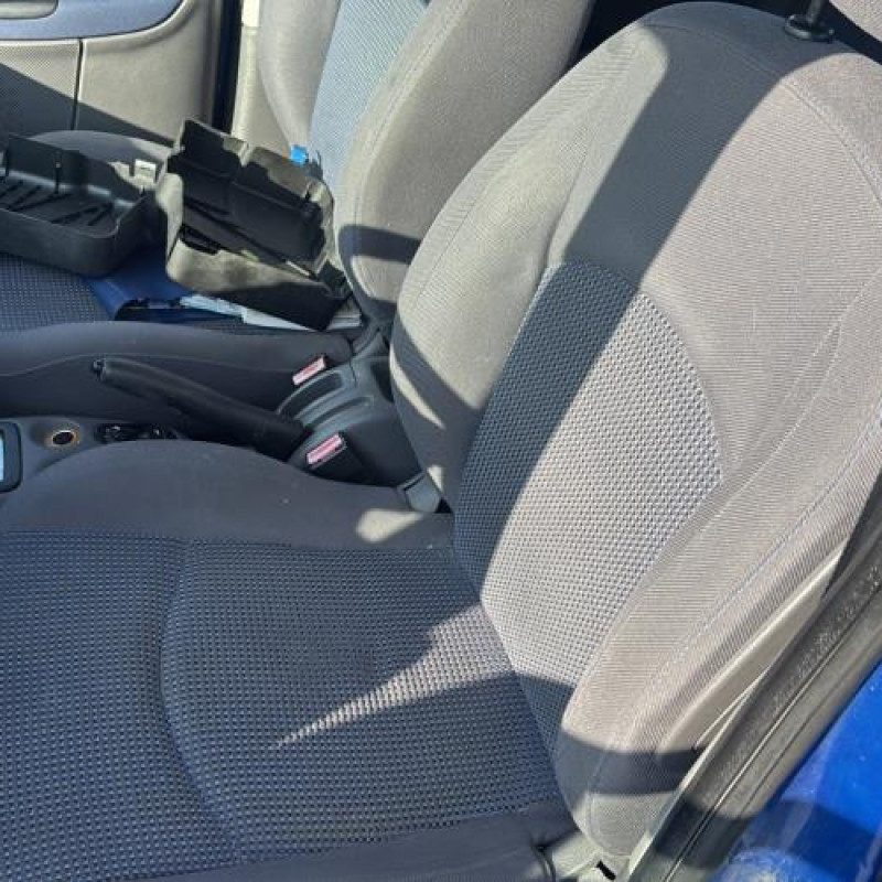 Poignee interieur arriere gauche PEUGEOT 206 Photo n°10