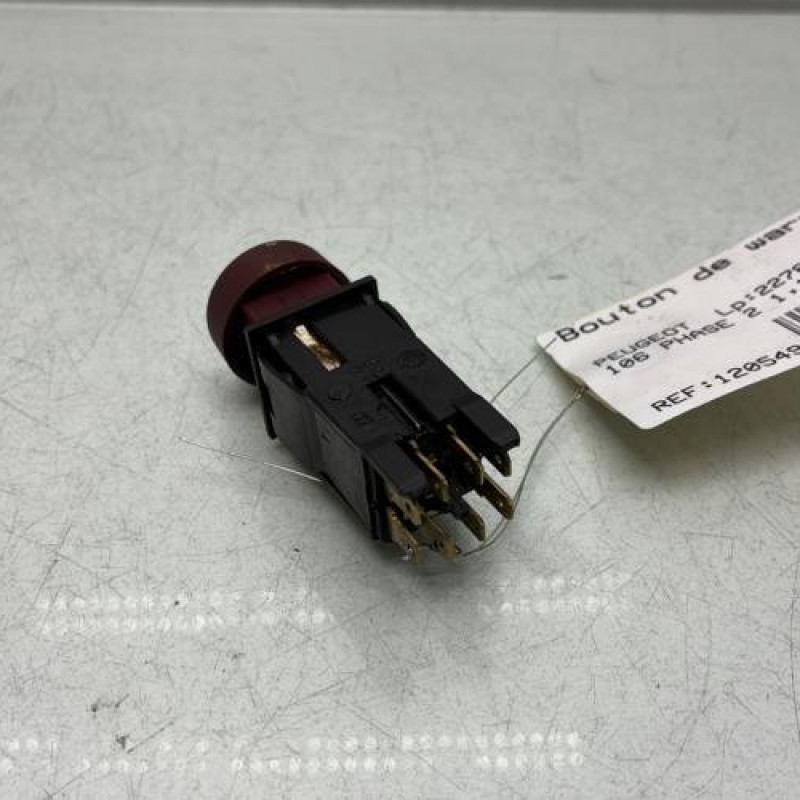 Bouton de warning PEUGEOT 106 Photo n°2