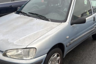 Bouton de warning PEUGEOT 106