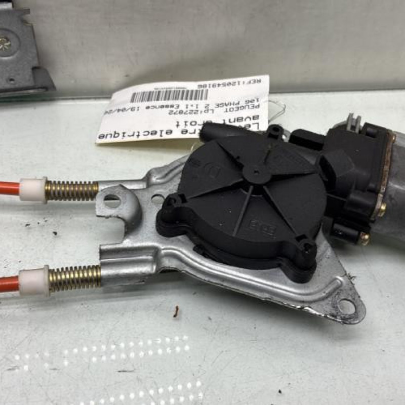 Leve vitre electrique avant droit PEUGEOT 106 Photo n°2