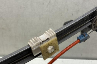 Leve vitre electrique avant droit PEUGEOT 106